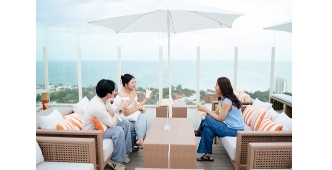 PROUD เนรมิตคาเฟ่ลอยฟ้า VEHHA Hua Hin Pop-up Cafe เสิร์ฟความฟินช่วงวันแม่ รับนักท่องเที่ยวหัวหินคึกคักหลังทางพิเศษใหม่เปิดบริการ